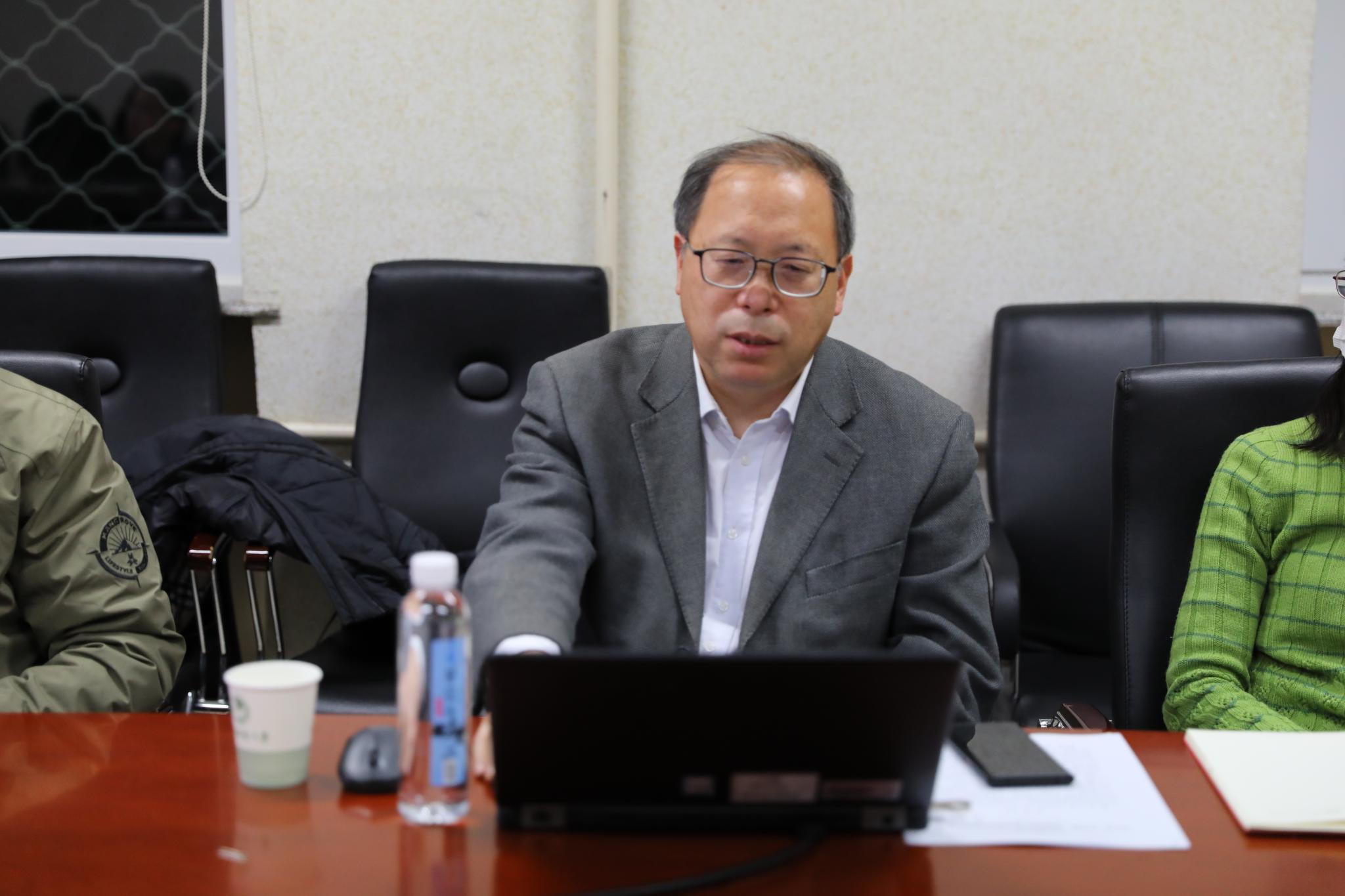 学习十九届六中全会精神，百舸争流勇创一流学院——12bet手机端app官网召开全院大会